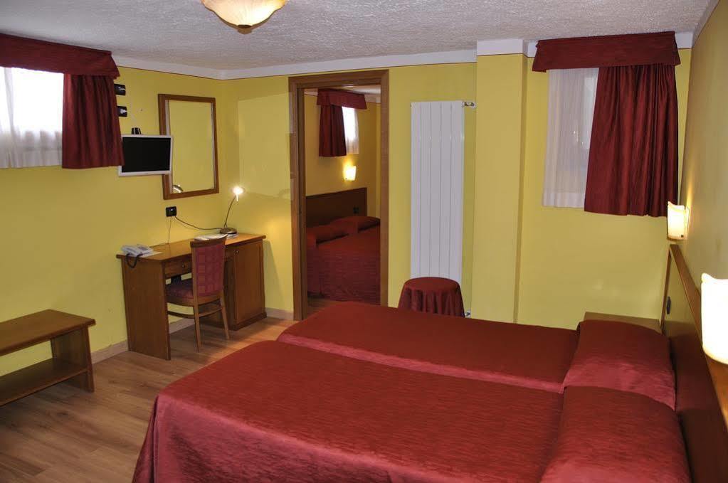 Hotel Sud Ovest Colle Colle Sestriere Exterior foto